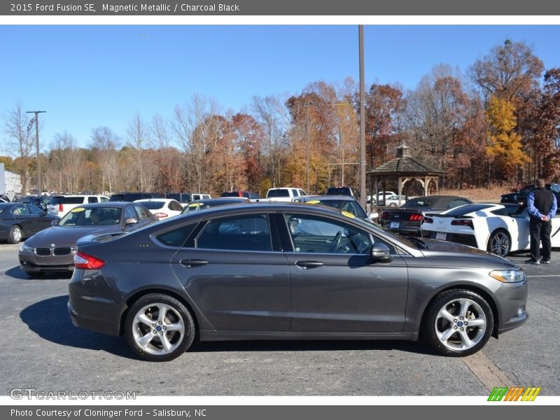 Magnetic Metallic / Charcoal Black 2015 Ford Fusion SE