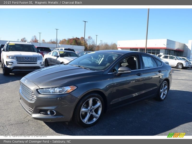 Magnetic Metallic / Charcoal Black 2015 Ford Fusion SE