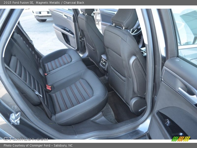 Magnetic Metallic / Charcoal Black 2015 Ford Fusion SE