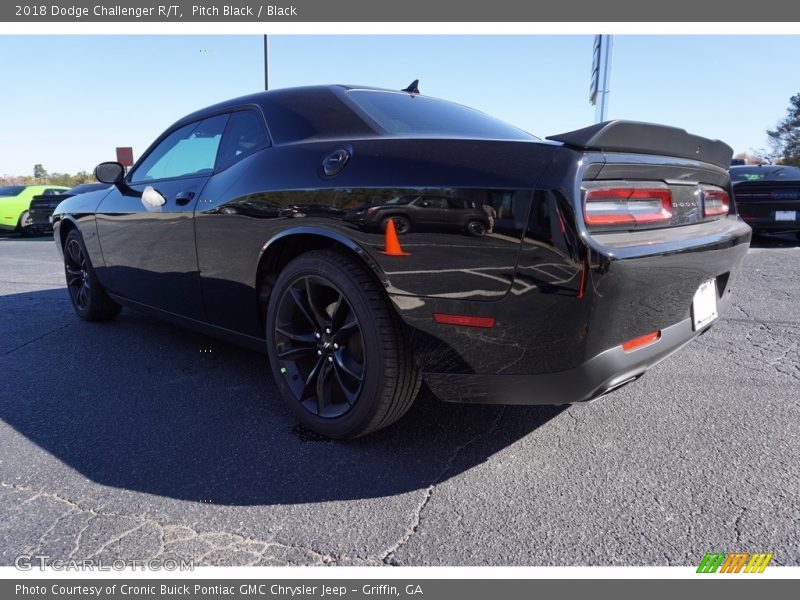 Pitch Black / Black 2018 Dodge Challenger R/T