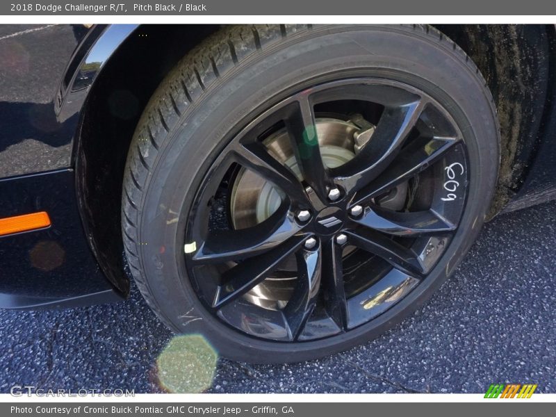 Pitch Black / Black 2018 Dodge Challenger R/T
