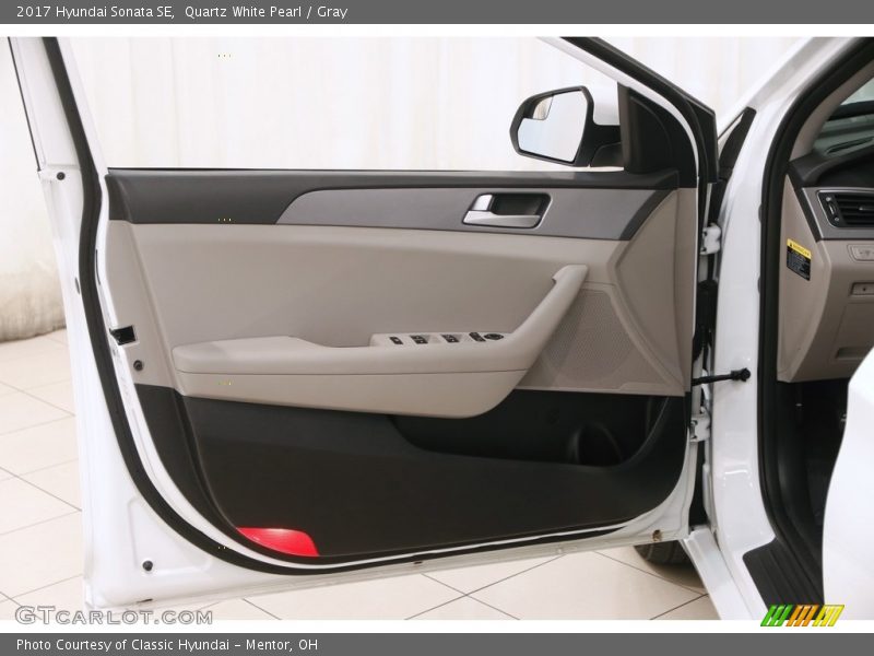 Quartz White Pearl / Gray 2017 Hyundai Sonata SE
