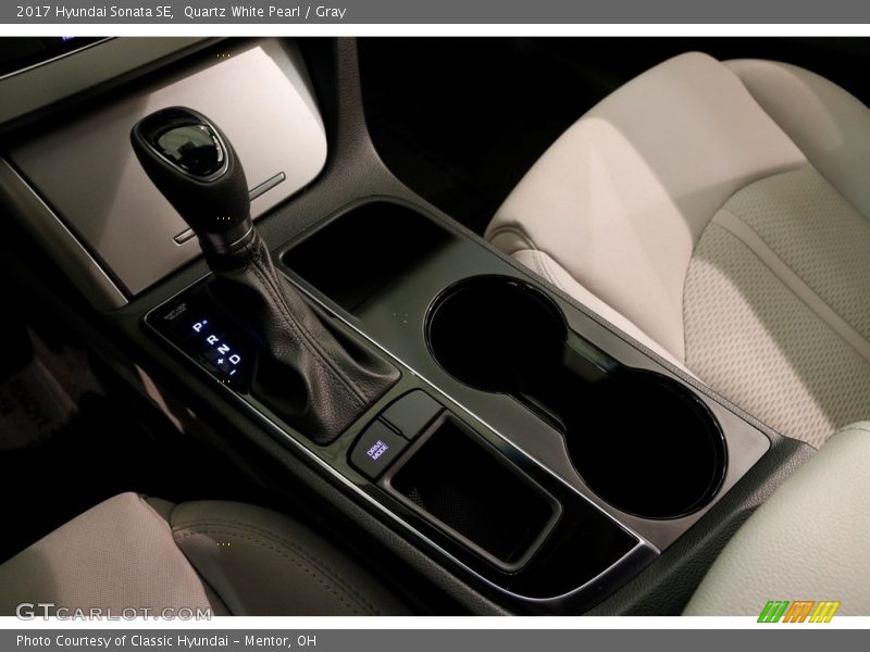 Quartz White Pearl / Gray 2017 Hyundai Sonata SE