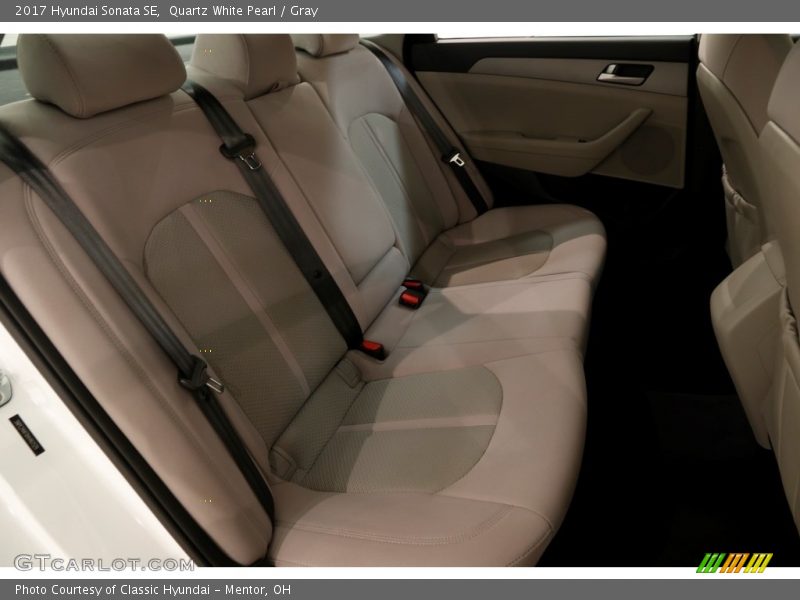 Quartz White Pearl / Gray 2017 Hyundai Sonata SE