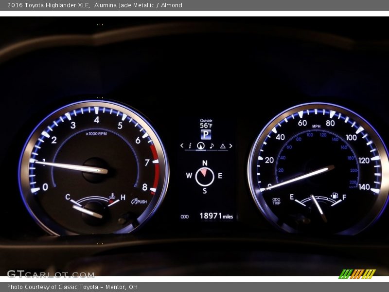 Alumina Jade Metallic / Almond 2016 Toyota Highlander XLE