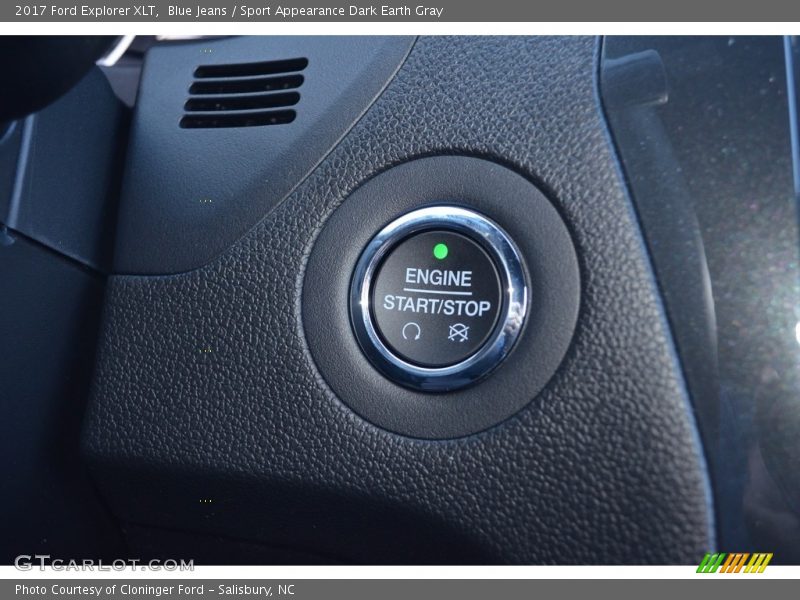 Blue Jeans / Sport Appearance Dark Earth Gray 2017 Ford Explorer XLT