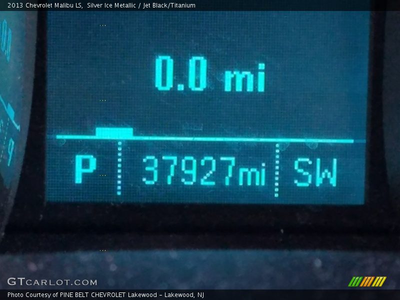 Silver Ice Metallic / Jet Black/Titanium 2013 Chevrolet Malibu LS