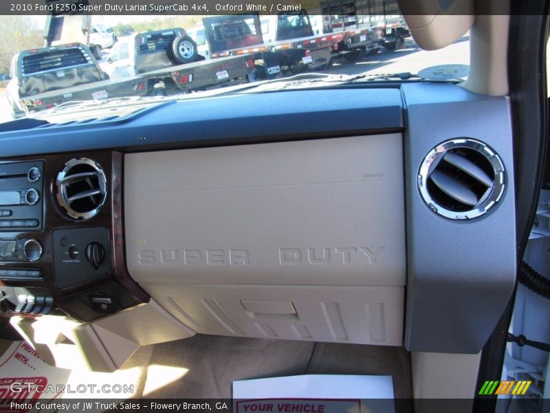 Oxford White / Camel 2010 Ford F250 Super Duty Lariat SuperCab 4x4