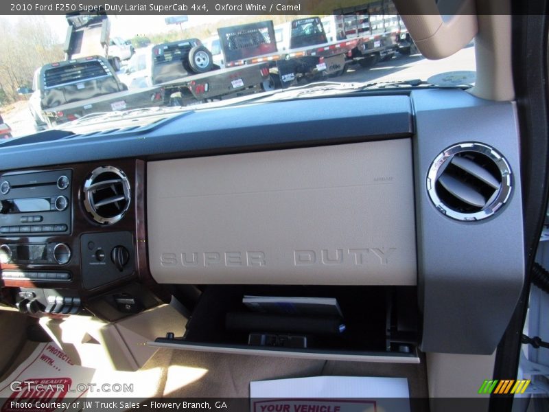Oxford White / Camel 2010 Ford F250 Super Duty Lariat SuperCab 4x4