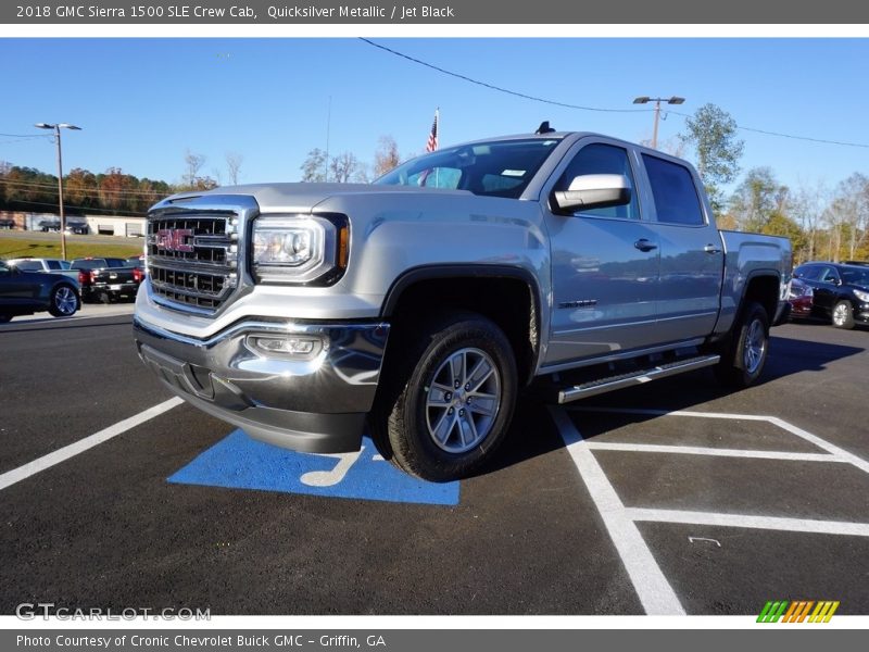 Quicksilver Metallic / Jet Black 2018 GMC Sierra 1500 SLE Crew Cab