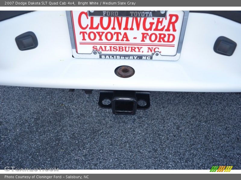 Bright White / Medium Slate Gray 2007 Dodge Dakota SLT Quad Cab 4x4