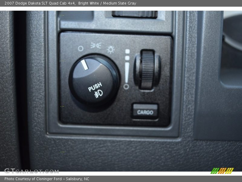 Bright White / Medium Slate Gray 2007 Dodge Dakota SLT Quad Cab 4x4