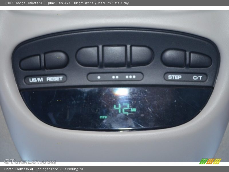 Bright White / Medium Slate Gray 2007 Dodge Dakota SLT Quad Cab 4x4