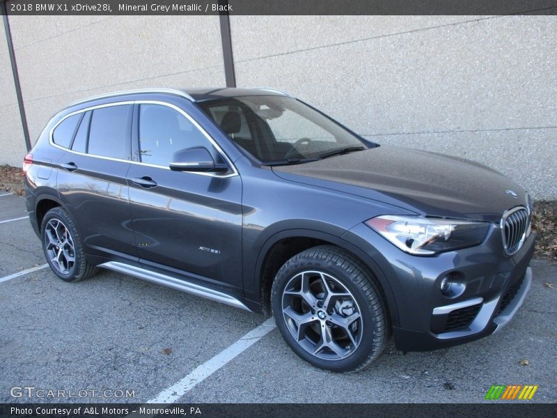 Mineral Grey Metallic / Black 2018 BMW X1 xDrive28i
