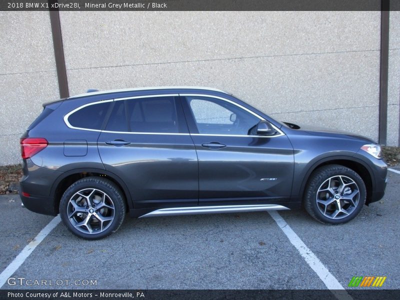 Mineral Grey Metallic / Black 2018 BMW X1 xDrive28i