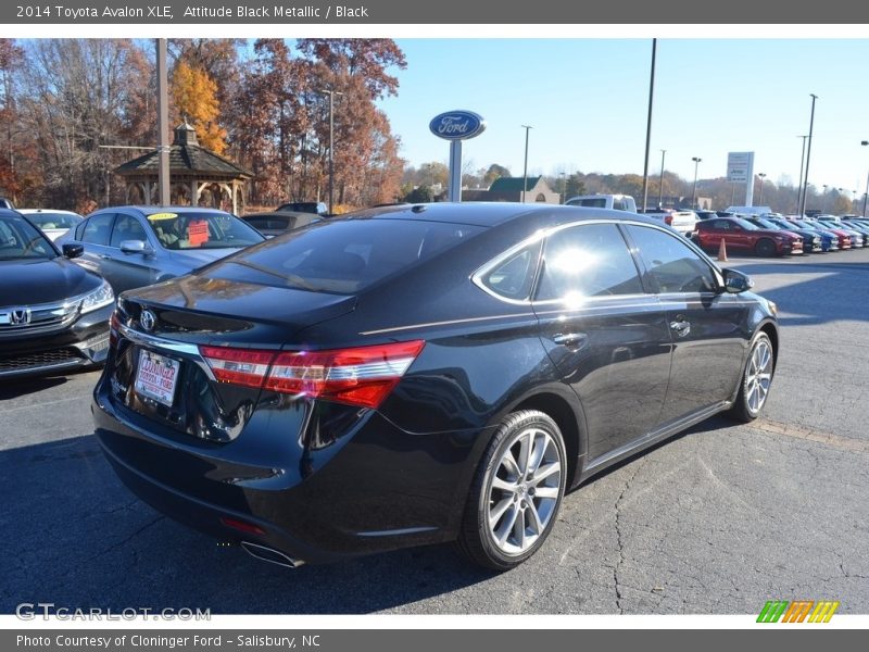 Attitude Black Metallic / Black 2014 Toyota Avalon XLE