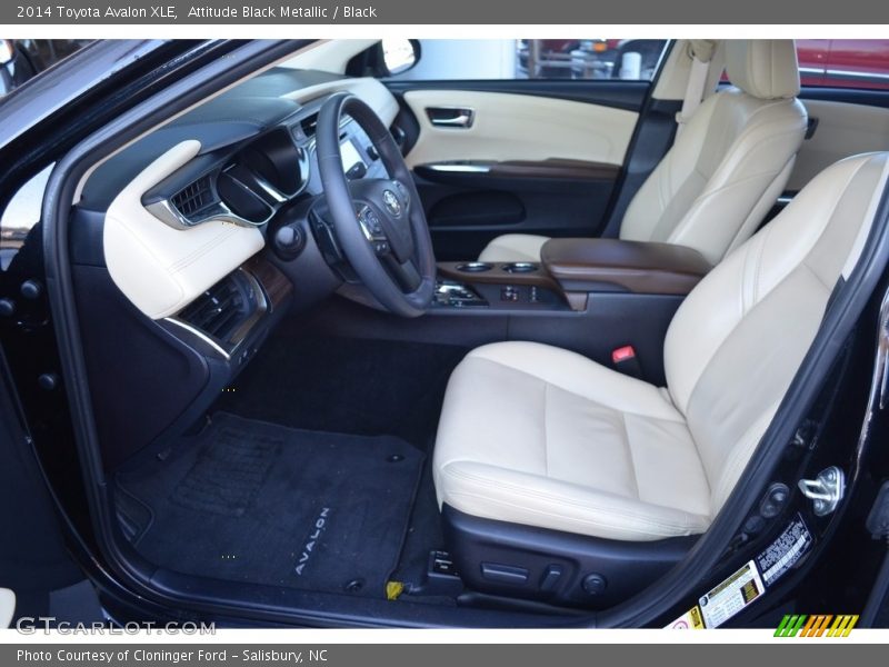 Attitude Black Metallic / Black 2014 Toyota Avalon XLE