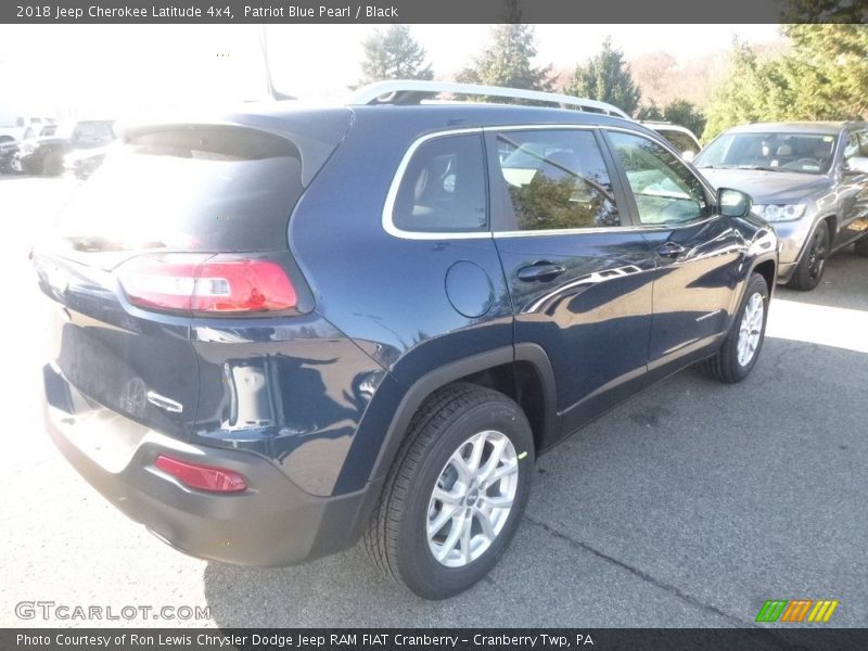 Patriot Blue Pearl / Black 2018 Jeep Cherokee Latitude 4x4