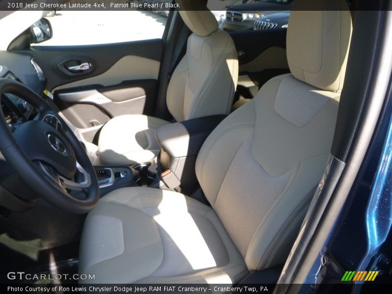 Patriot Blue Pearl / Black 2018 Jeep Cherokee Latitude 4x4