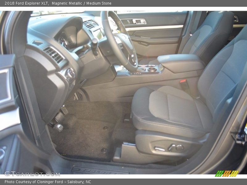 Magnetic Metallic / Medium Stone 2018 Ford Explorer XLT