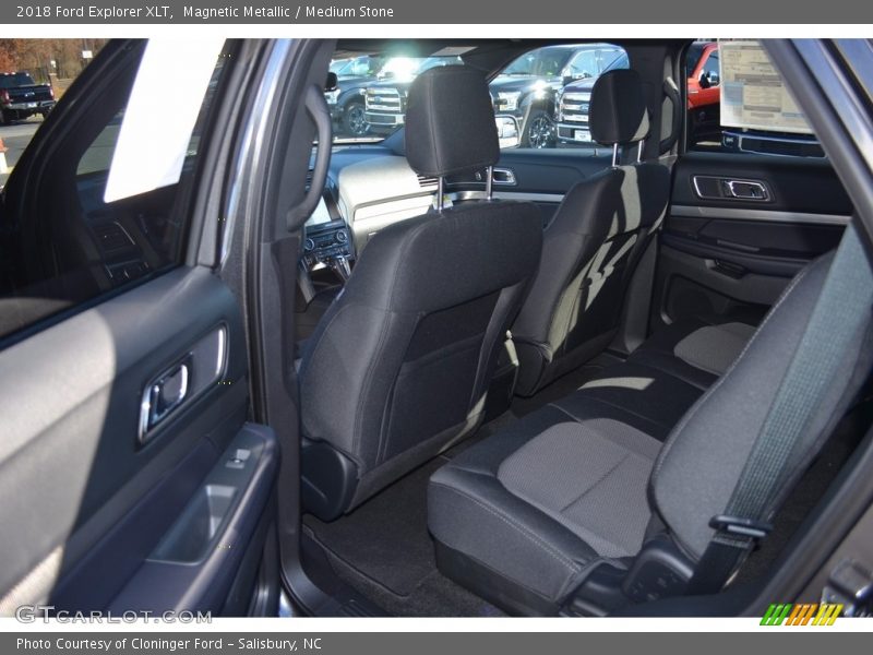 Magnetic Metallic / Medium Stone 2018 Ford Explorer XLT