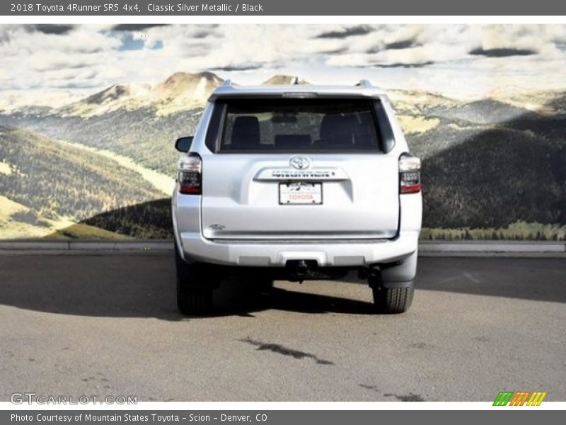 Classic Silver Metallic / Black 2018 Toyota 4Runner SR5 4x4