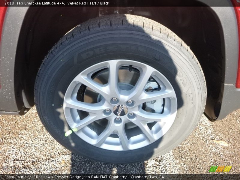 Velvet Red Pearl / Black 2018 Jeep Cherokee Latitude 4x4