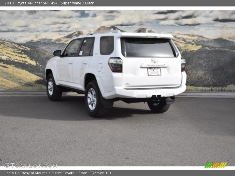 Super White / Black 2018 Toyota 4Runner SR5 4x4