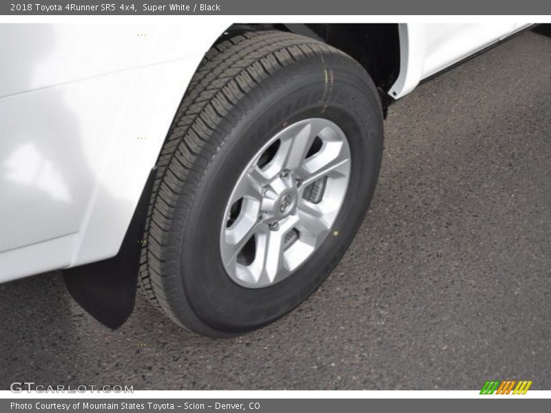 Super White / Black 2018 Toyota 4Runner SR5 4x4