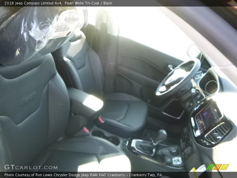 Pearl White Tri–Coat / Black 2018 Jeep Compass Limited 4x4