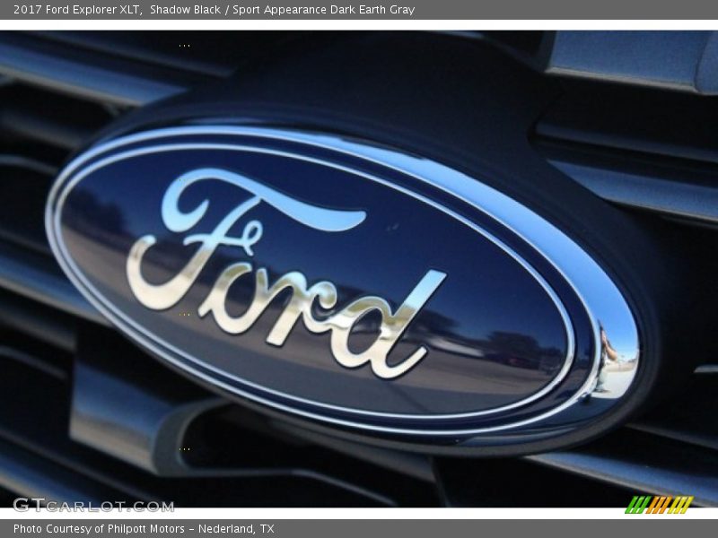 Shadow Black / Sport Appearance Dark Earth Gray 2017 Ford Explorer XLT