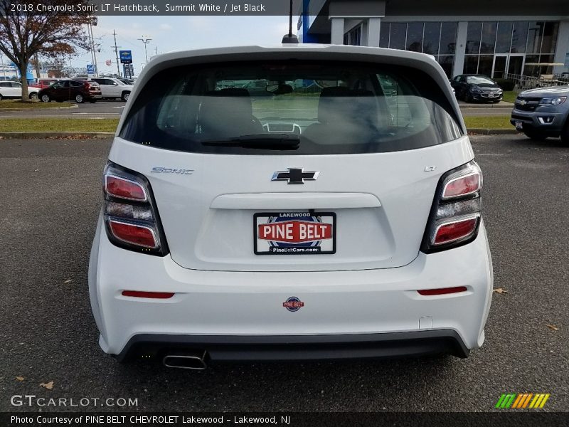 Summit White / Jet Black 2018 Chevrolet Sonic LT Hatchback