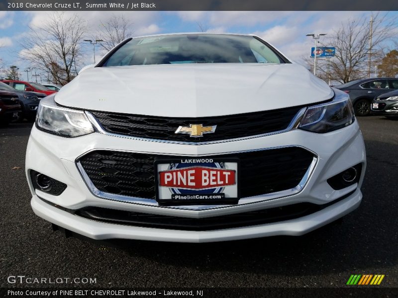 Summit White / Jet Black 2018 Chevrolet Cruze LT