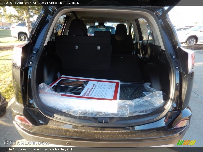 Black / Black 2018 Toyota RAV4 XLE AWD Hybrid