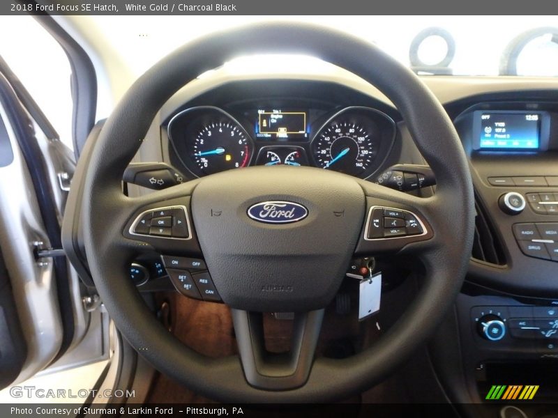 White Gold / Charcoal Black 2018 Ford Focus SE Hatch