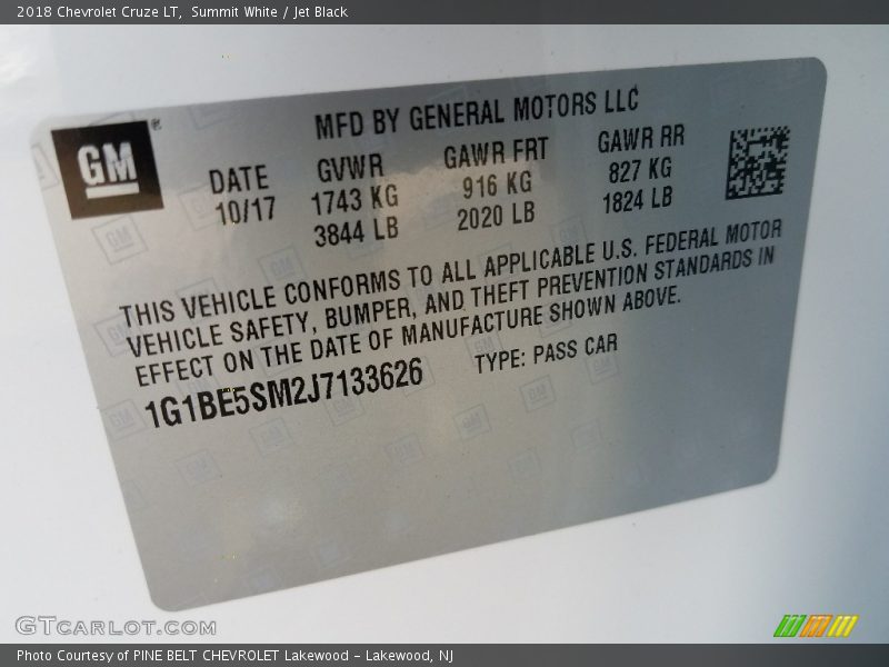 Summit White / Jet Black 2018 Chevrolet Cruze LT