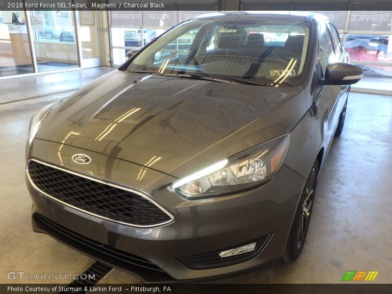 Magnetic / Charcoal Black 2018 Ford Focus SEL Sedan