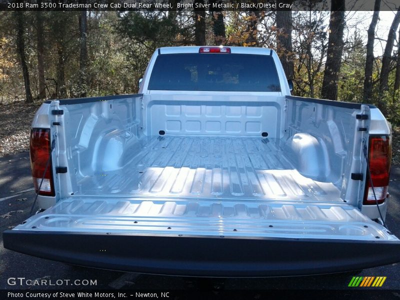 Bright Silver Metallic / Black/Diesel Gray 2018 Ram 3500 Tradesman Crew Cab Dual Rear Wheel
