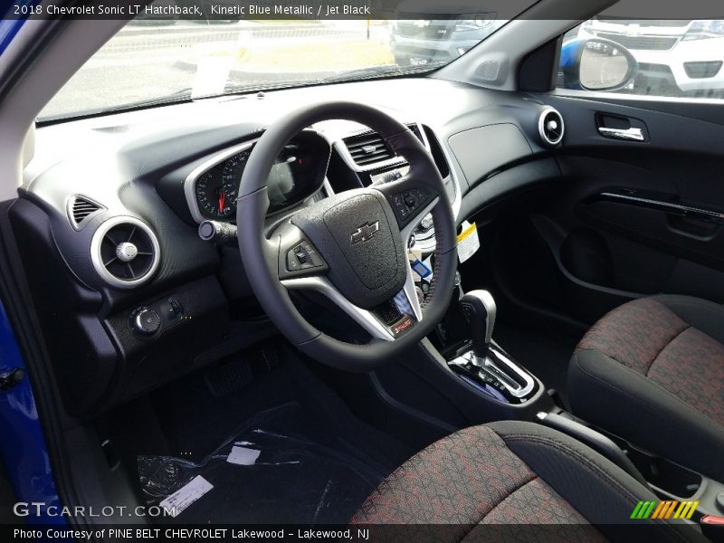 Kinetic Blue Metallic / Jet Black 2018 Chevrolet Sonic LT Hatchback