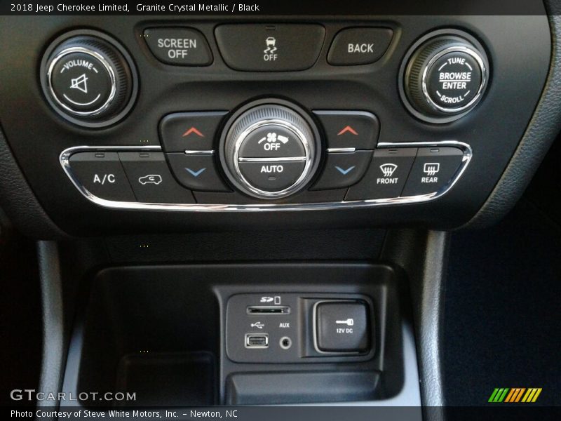 Granite Crystal Metallic / Black 2018 Jeep Cherokee Limited