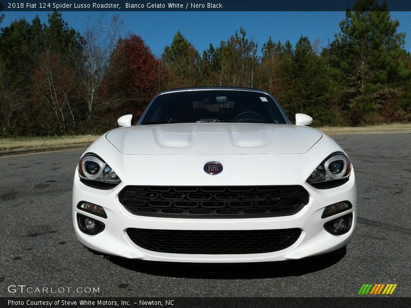 Bianco Gelato White / Nero Black 2018 Fiat 124 Spider Lusso Roadster