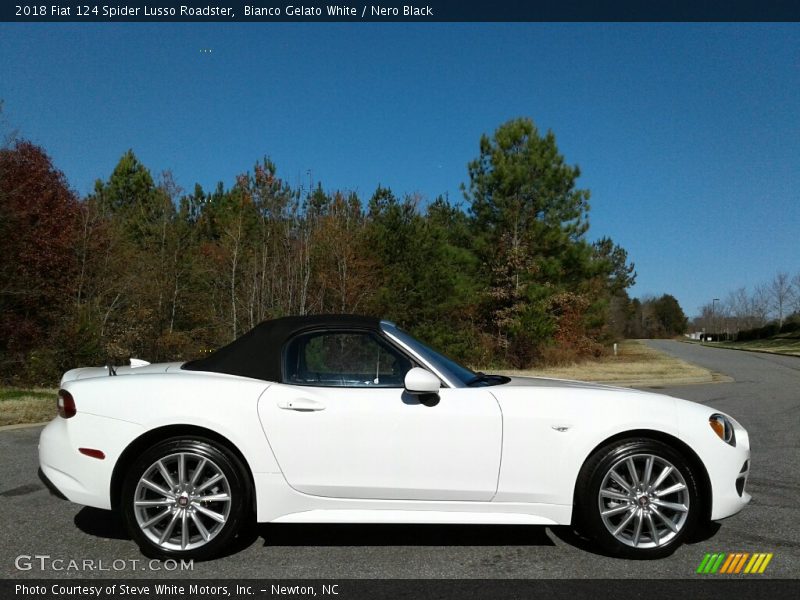 Bianco Gelato White / Nero Black 2018 Fiat 124 Spider Lusso Roadster