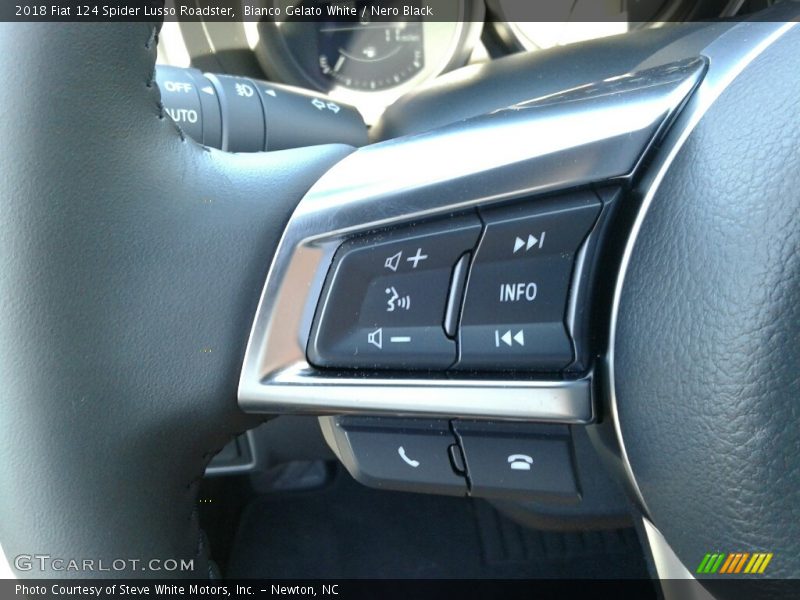 Controls of 2018 124 Spider Lusso Roadster