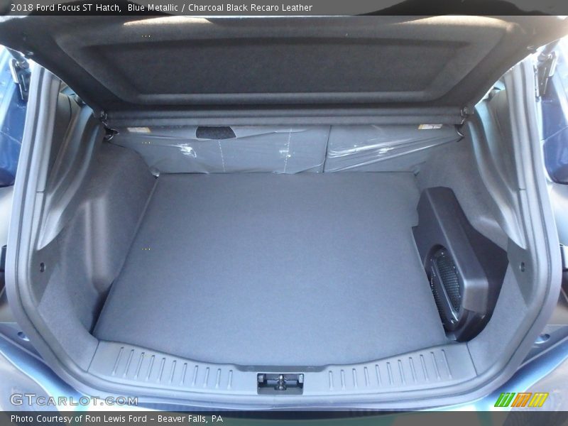 Blue Metallic / Charcoal Black Recaro Leather 2018 Ford Focus ST Hatch