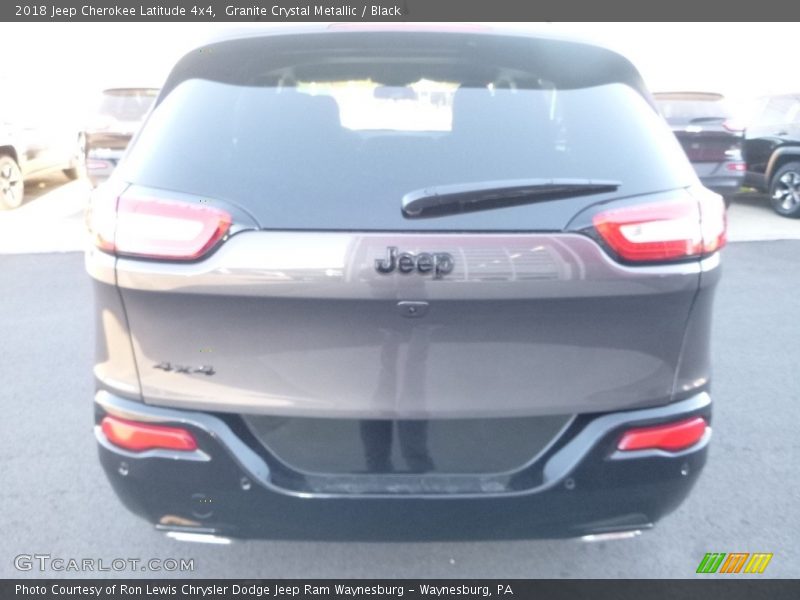 Granite Crystal Metallic / Black 2018 Jeep Cherokee Latitude 4x4