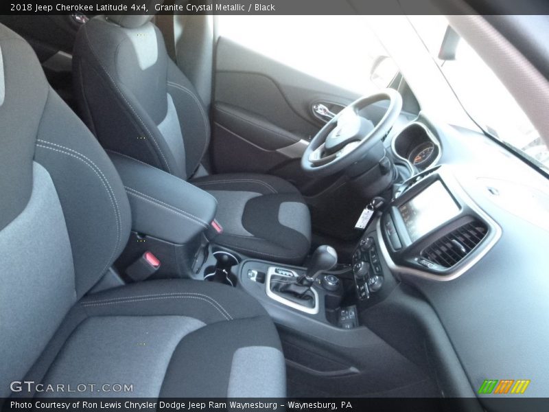 Granite Crystal Metallic / Black 2018 Jeep Cherokee Latitude 4x4