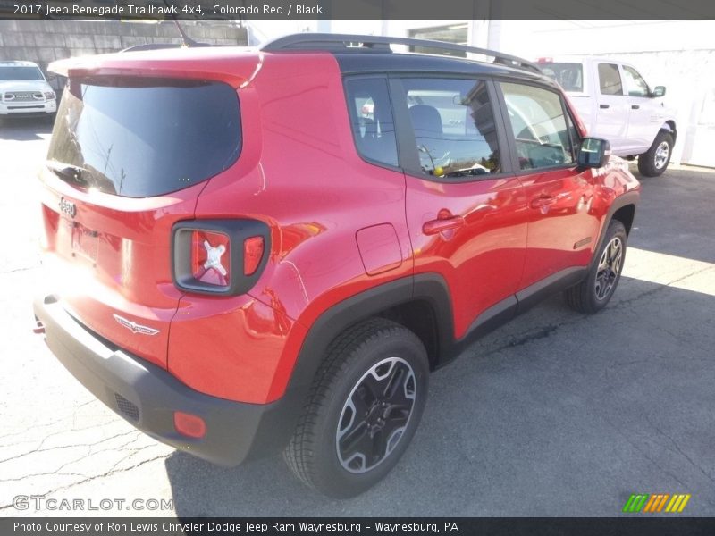 Colorado Red / Black 2017 Jeep Renegade Trailhawk 4x4