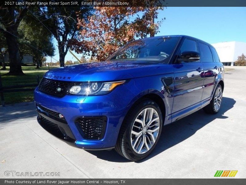 Front 3/4 View of 2017 Range Rover Sport SVR