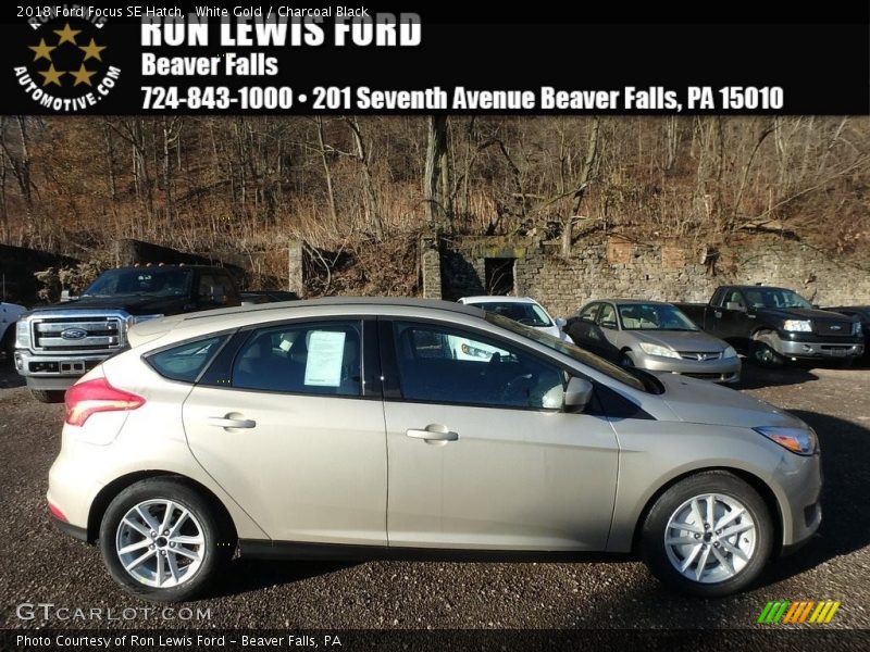 White Gold / Charcoal Black 2018 Ford Focus SE Hatch