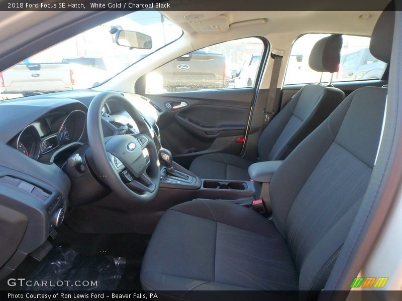  2018 Focus SE Hatch Charcoal Black Interior